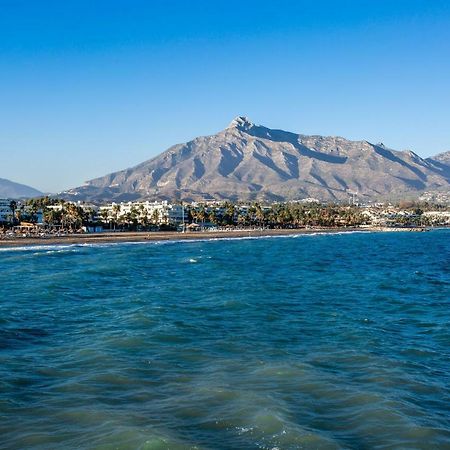 By Riva - Luxurious, Exclusive 2 Bedroom Apt Inside Puerto Banus Marbellac Extérieur photo