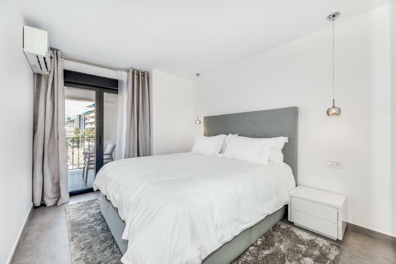 By Riva - Luxurious, Exclusive 2 Bedroom Apt Inside Puerto Banus Marbellac Extérieur photo