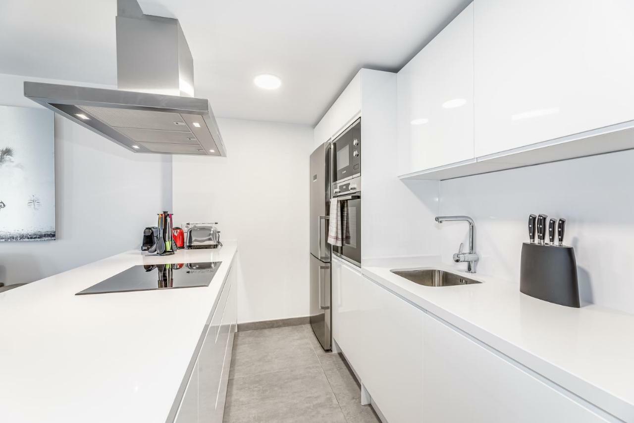 By Riva - Luxurious, Exclusive 2 Bedroom Apt Inside Puerto Banus Marbellac Extérieur photo